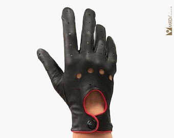 Handmade black lambskin leather driving gloves. Soft and breathable. Gift for her. Gift fo women.