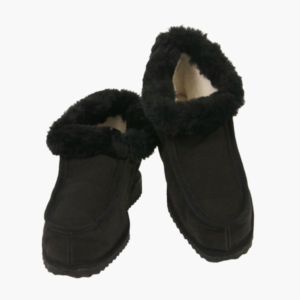 Μen's slippers. Fur slippers. Sheepskin slippers. Wool slippers. Black slippers. Winter slippers. Warm slippers, Slippers for gift