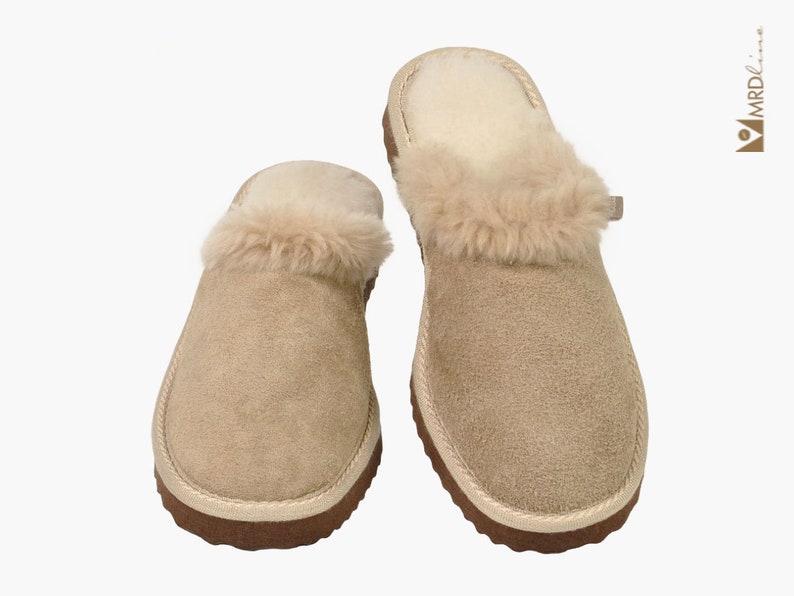 beige fur slippers