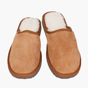 Μen&#39;s slippers. Fur slippers. Sheepskin slippers. Wool slippers. Tobacco slippers.Winter slippers. Warm slippers, Slippers for gift