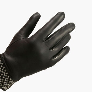 Handmade black lambskin leather gloves for women with wool lining. Winter gloves. Really soft warm and elegant. Gift for her. Gift for women