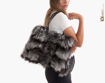 Fox fur bag. Fur bag. Fur handbag. Fur shoulder bag. Women's fur bag. Women's shoulder bag. Tote bag. Shopper bag. Silver fox. Gift for her.