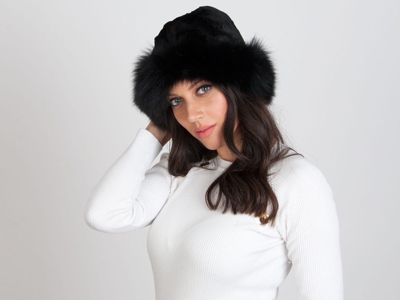Winter hat Fur beanie Cloche fur hat Gift for her. Skull fur cap Warm fur hat for winter Women/'s mink fur hat with fox cuff