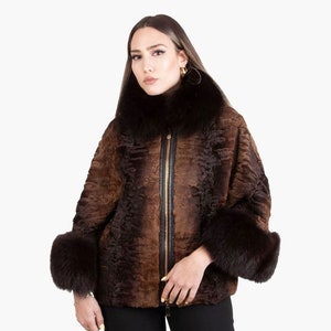 Women fashionable and elegant swakara and fox fur cape