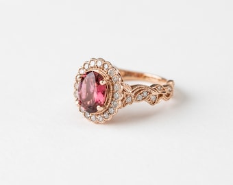 14kt Rose Gold Tourmaline & Diamond Ring - Value 7,815 - Stunning Vintage Style