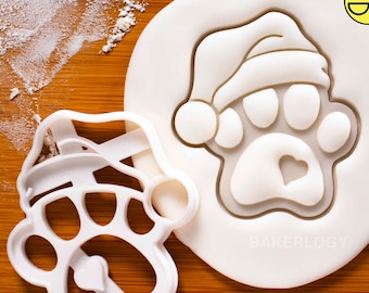 Santa Cute Paw Cookie Cutter | Bakerlogy biscuit cutters heart realistic paws print dog lover gifts Xmas snacks foot prints Merry Christmas