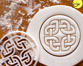 Celtic Shield Knot cookie cutter | Bakerlogy biscuit cutters protection nordic runes Icovellavna viking battle art patterns symbol Celts