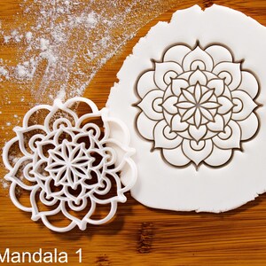 Mandala 1 cookie cutter - geometric symbolic representation of the universe with an inner and outer world