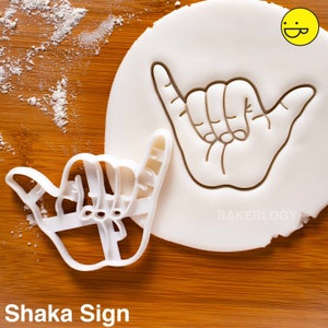 Shaka Sign cookie cutter | Bakerlogy biscuit cutters hand gesture index fingers thumb hang loose Hawaii surf culture Hawaiian surfer