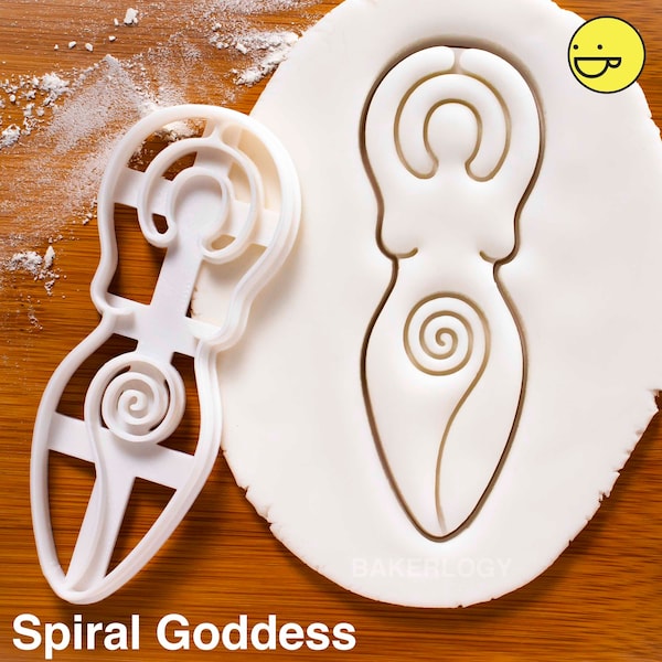 Spiral Goddess cookie cutter | Bakerlogy biscuits cutters neopagan star moon deity celtic wicca Wiccan pagan divine feminity female triple