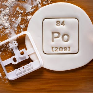 Poloniumkoekjesvorm: periodiek systeem, cadeau wetenschap en scheikunde