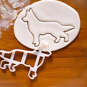 German Shepherd Cookie Cutter (Full-Body): Dog Treat Baking Mold