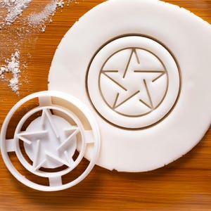 Pentagram Star Cookie Cutter: Pagan Wicca Biscuit Mold