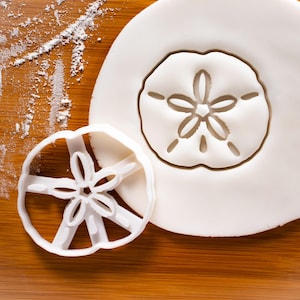 Sand Dollar cookie cutter | Bakerlogy biscuit cutters star nautical summer beach party ocean birthday pool mermaid seaside under sea