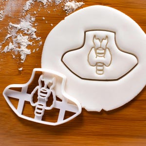 Thyroid Gland cookie cutter | Bakerlogy biscuit cutters endocrine autoimmune disorder metabolism medicine hyperthyroidism hypothyroidism