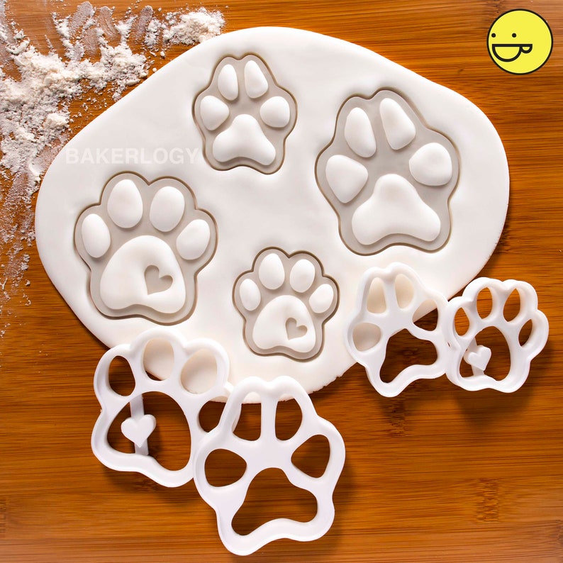 paw prints cookie cutters biscuit cutter heart realistic paws print dog lover gifts dogs cat snacks foot prints feet footprint pup puppy Get ALL FOUR !!!