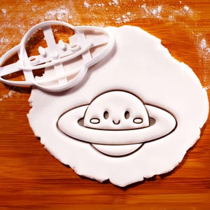 Saturn Cookie Cutter – Adorable Planet with Rings for Space Lovers Astronomy & Astrology
