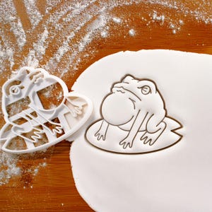 Croaking Toad Cookie Cutter: Whimsical Forest Party Treat