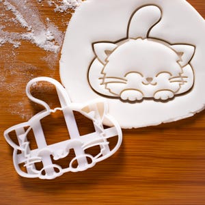 Cute Smiling Cat cookie cutter | Kawaii Kitten biscuit cutters gifts for pet lovers adorable kitty funny pussycat pets katze | Bakerlogy