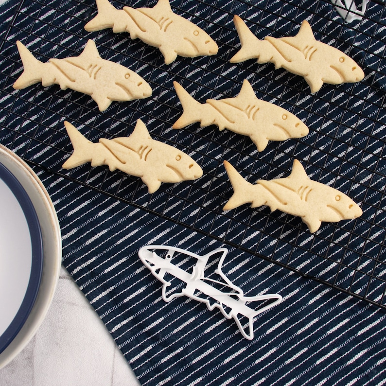 Great White Shark cookie cutter biscuit cutter realistic design cookies predator surfboard tooth cutters craft ooak fierce Bakerlogy image 2