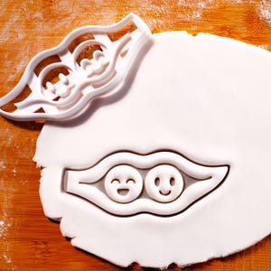 2 Peas in a Pod Cookie Cutter: Friendship Kawaii Cookies