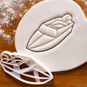 Power Boat Cookie Cutter: Watersports Speedboat Design
