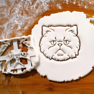Persian Cat Cookie Cutter: Purrfect Kitty Treat Mold