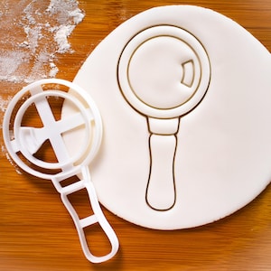 Magnifying Glass Cookie Cutter: Detective Mystery Design for Spy Parties & Science Exploration Baking Gifts