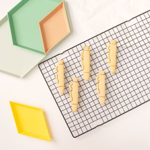 Micropipette cookie cutter Microbiology Chemistry Biology Medicine pipette biscuit cutters cookies laboratory tool science pipettes pipet image 4