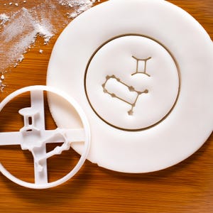 Gemini Zodiac Cookie Cutter: Astrology Horoscope Star Sign Birthday Constellation Baking Tool