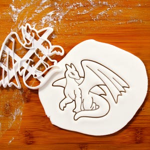 Dragon Cookie Cutter: Mythical Creature Shape for Fantasy & Medieval Party Baking