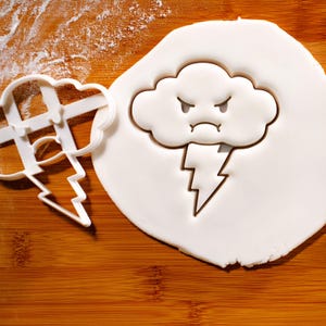 Angry Cloud Ausstechform - Fügen Sie einen Sturm des Spaßes zu Ihrem Backen hinzu!