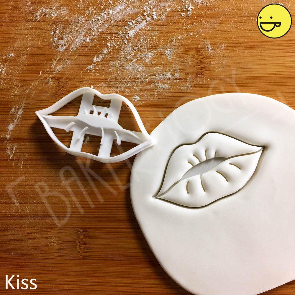 Lips Shape Cookie Cutter Dough Biscuit Pastry Lip Kiss Love Valentines Day Lips Shape Cookie Cutter Dough Biscuit Pastry Lip Kiss Love Valentines Day