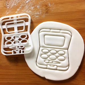 Eyeshadow Palette Cookie Cutter: Makeup Party Favor for Spa & Pamper Days Baking