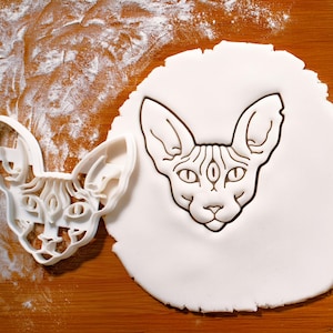 Cortador de biscoitos de gato Sphynx com terceiro olho: design místico e oculto de gato para confeitaria de bruxaria