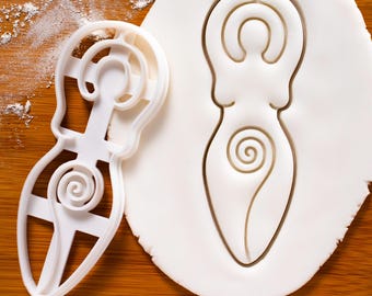 Spiral Goddess cookie cutter | Bakerlogy biscuits cutters neopagan star moon deity celtic wicca Wiccan pagan divine feminity female triple