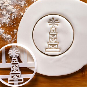 Oil Derrick Cookie Cutter: Offshore Drilling Rig Design, Petroleum Engineer & Geology Gift