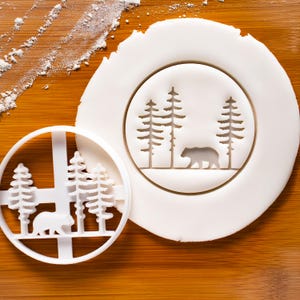 Forest Bear Cookie Cutter: Rustic Christmas Party Treat