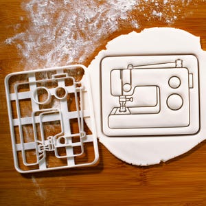 Sewing Machine Cookie Cutter: Craft Theme Baking Party