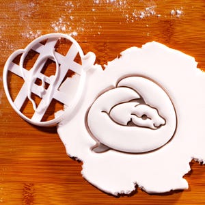 Ball Python Ball Form Cookie Cutter – Curled Snake, Reptile, Herpetology, Halloween Baking