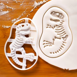 Fossil T-Rex Cookie Cutter: Tyrannosaurus Rex Dinosaur Design for Kids Birthday & Jurassic Party Baking