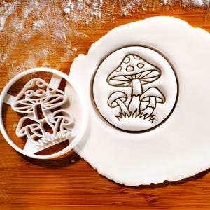 Wild Mushrooms Cookie Cutter - Ideal for enchanted Woodland Themed Parties and Fungi Enthusiasts
