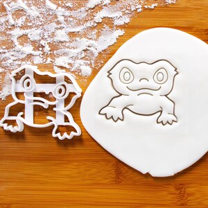 Crocodile Skink Cookie Cutter: Exotic Pet Lizard Baking Mold