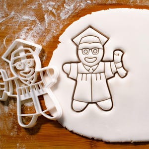 Gingerbread Graduate Cookie Cutter – Graduation Gift