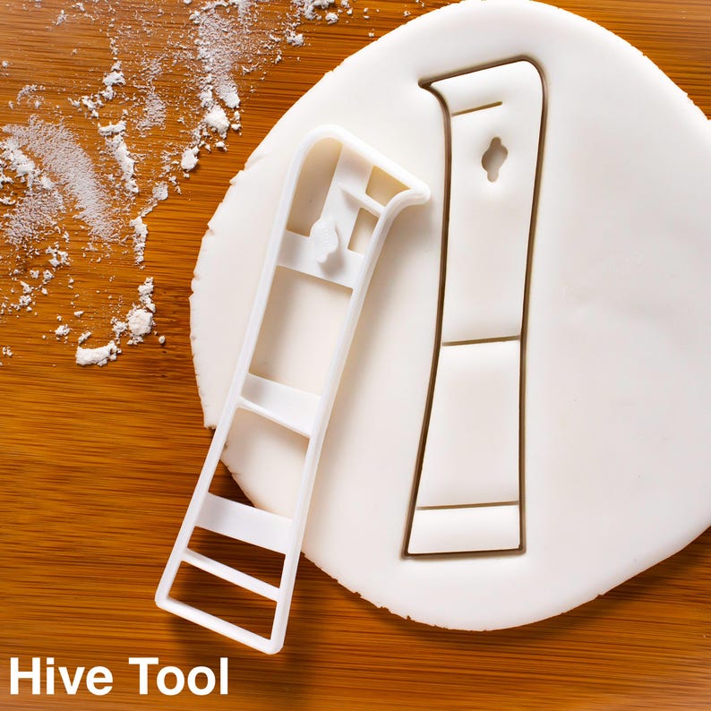 Beehive Cookie Cutter: Honeybee Hive, Honeycomb Baking Gift for Beekeepers Hive Tool