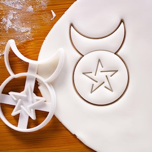 Horned God Cookie Cutter: Cernunnos Wiccan Pagan Symbol