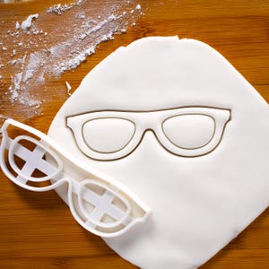 Eyeglasses Cookie Cutter: Spectacles Design for Optometrists, Ophthalmologists & Eye Care Baking