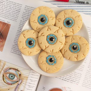 Anatomical Eyeball Cookie Cutter – Human Eye Shape for Opticians ...