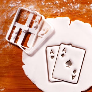 Double Ace Cookie Cutter - Magic Show Baking Tool voor casinothema's, kaarttrucs en goochelaarsfeesten
