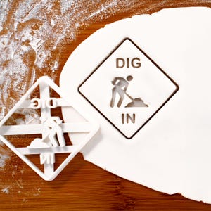 Dig In Sign Cookie Cutter – Construction Party Shape for Builder & Excavator Baking
